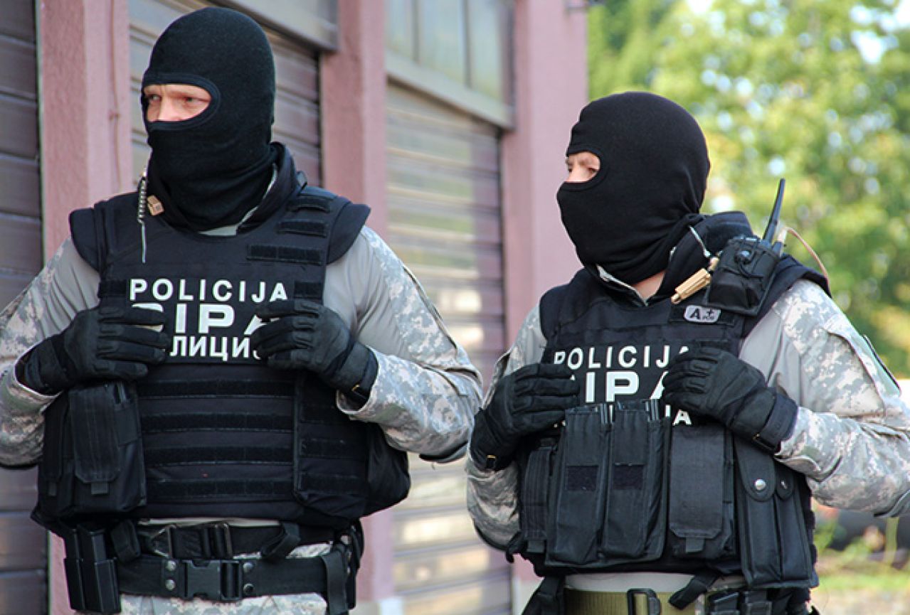 SIPA u Sarajevu uhitila tri osobe