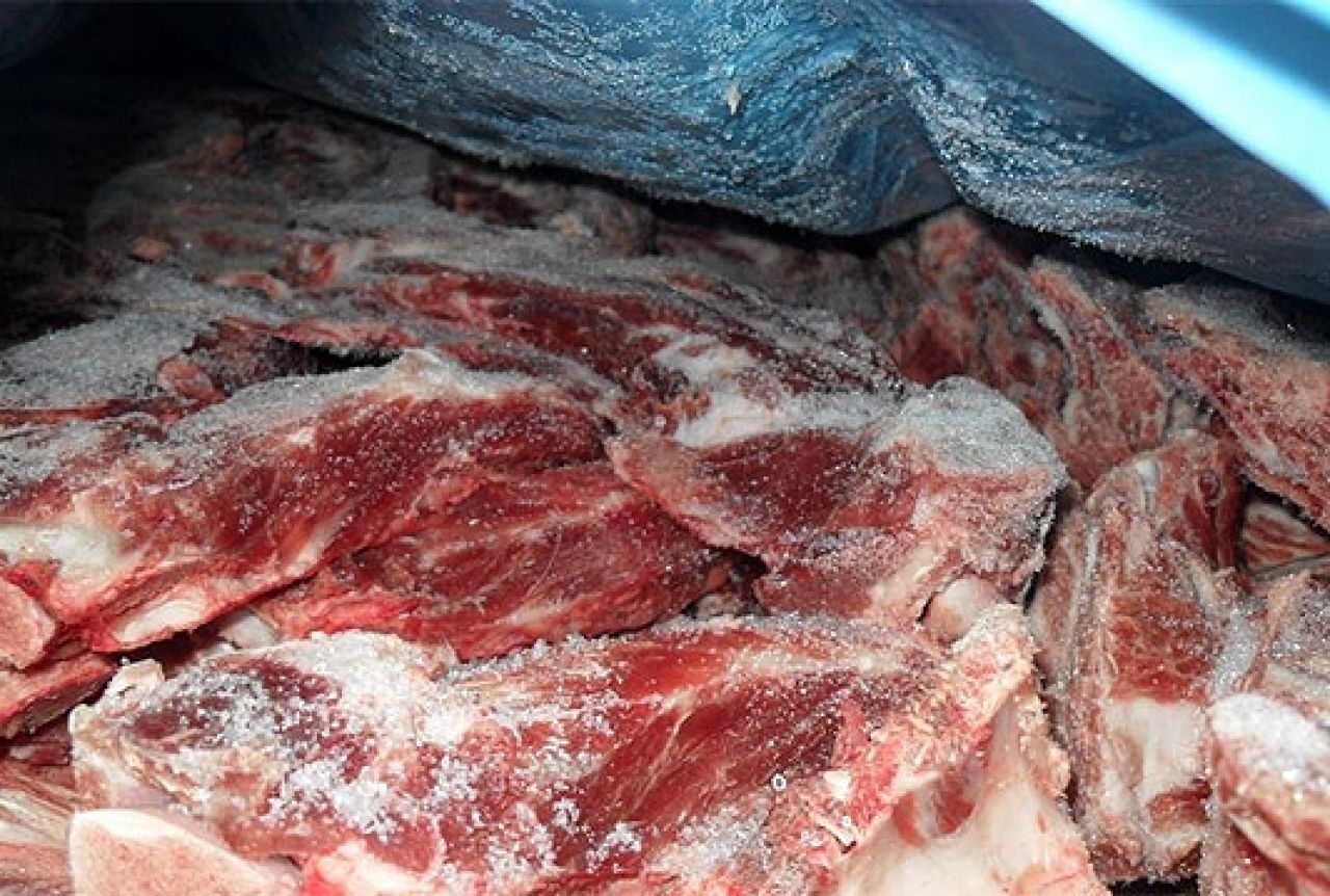 Policija pronašla tone mesa zamrznutog prije 35 godina