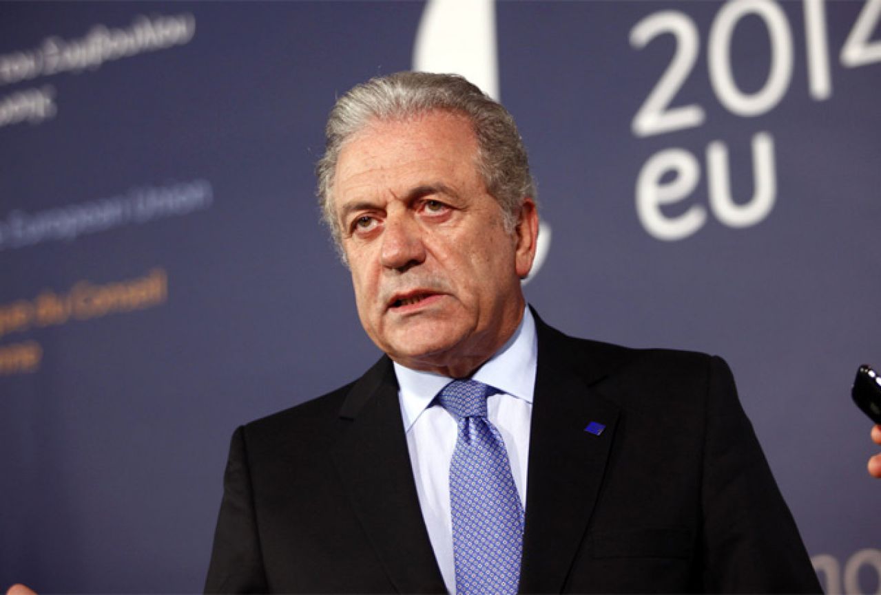 Avramopoulos: Na kocki jedinstvo Europske unije i ljudski životi