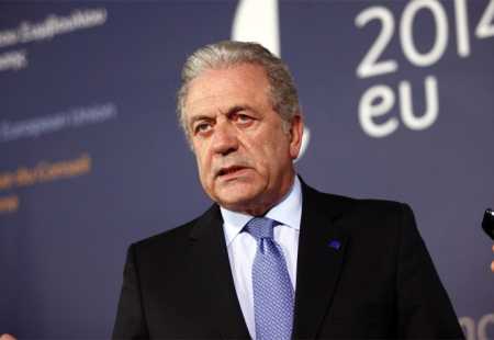 https://storage.bljesak.info/article/149417/450x310/dimitris-avramopoulos.jpg