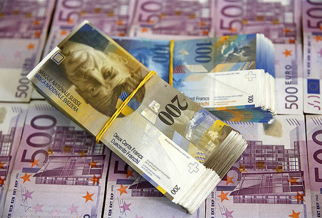 RS - predloženo rješenje za probleme korisnika kredita u švicarskim francima u KM