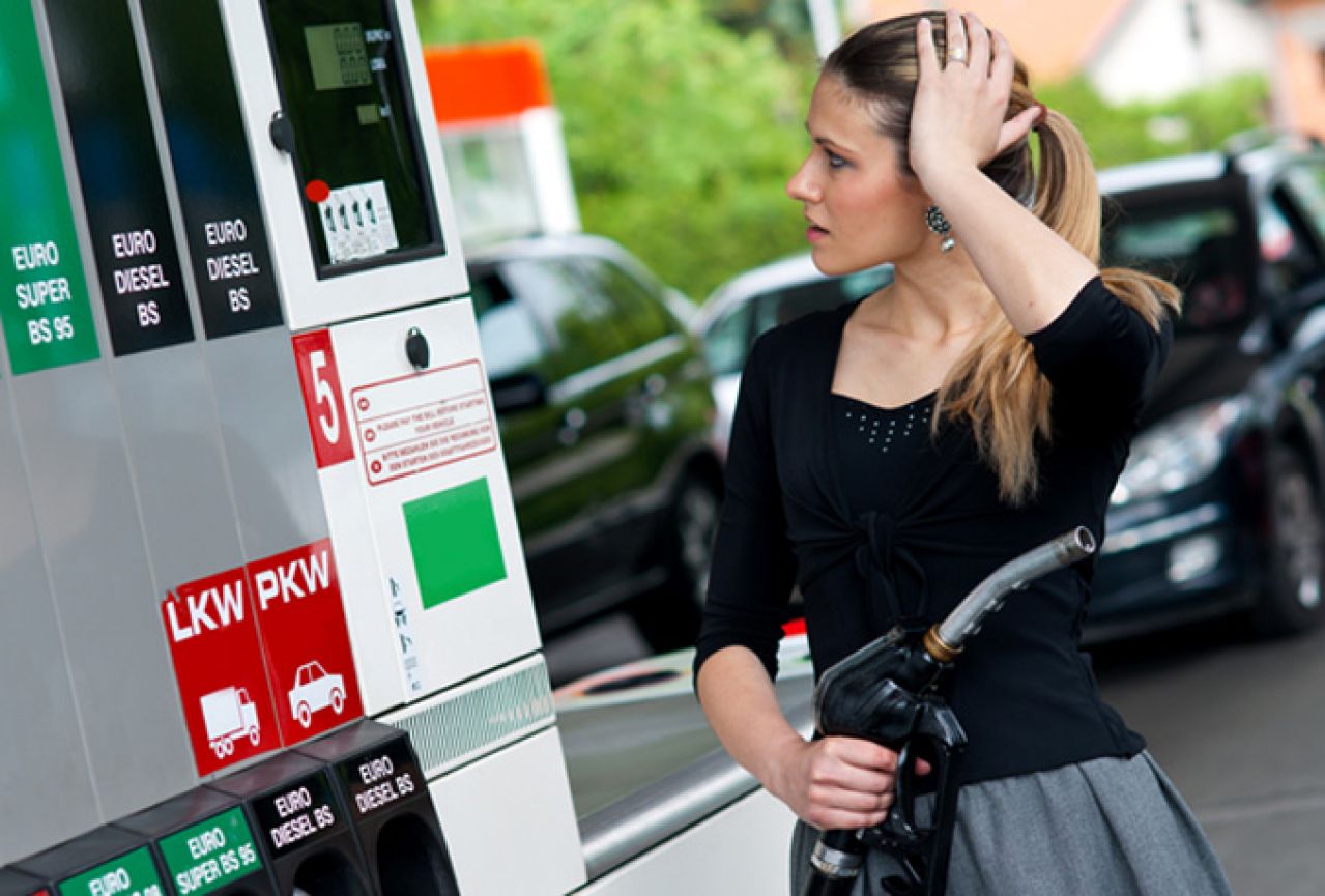 Kako smanjiti štetu kad utočite pogrešno gorivo u automobil