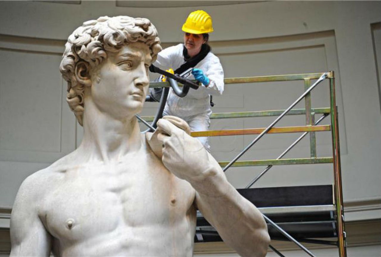 Pola milijuna eura za čišćenje Davida i drugih Michelangelovih djela