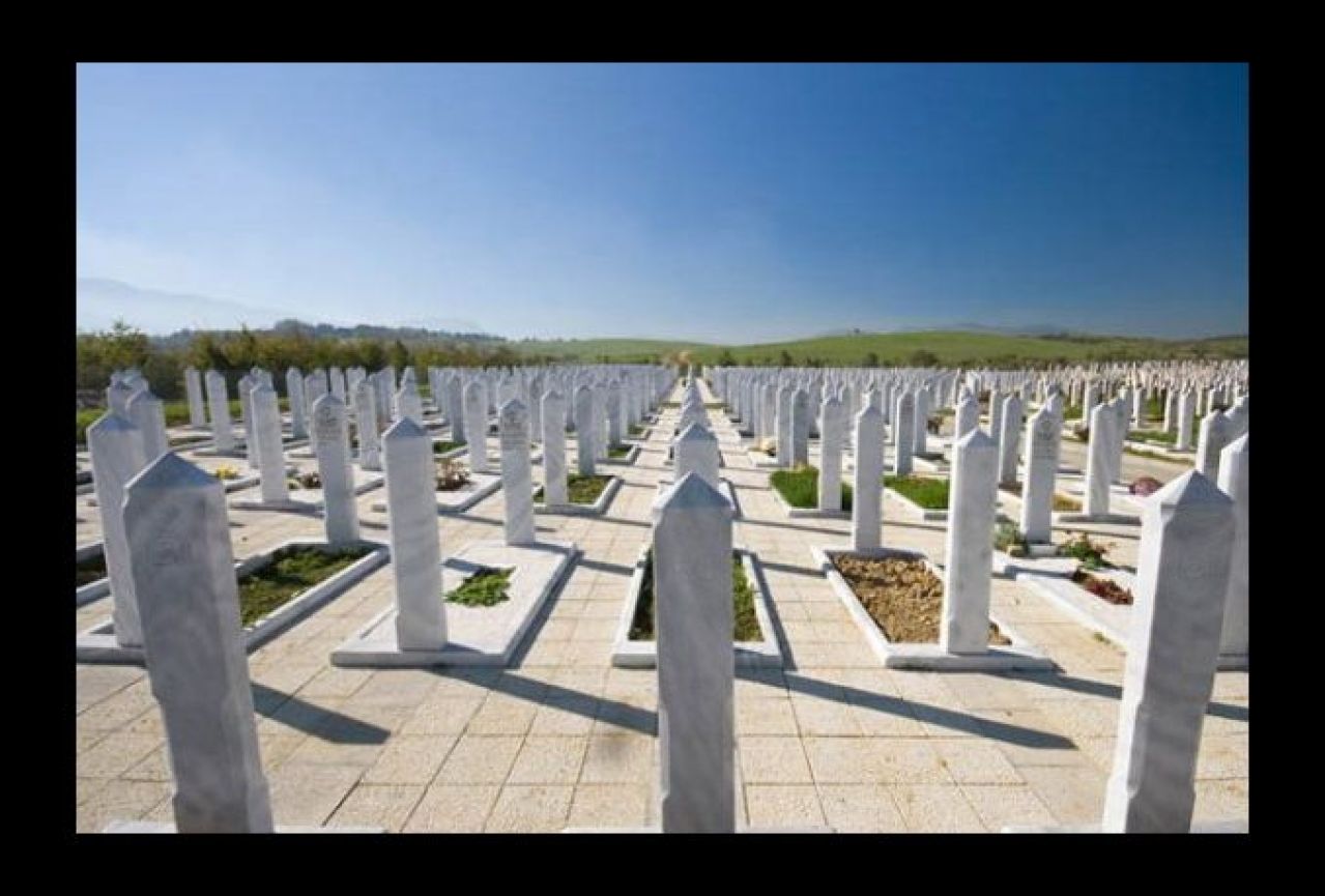 Tragedija u Goraždu: Ubio se kraj grobova braće, vlast zamolio da mu zaposli djecu