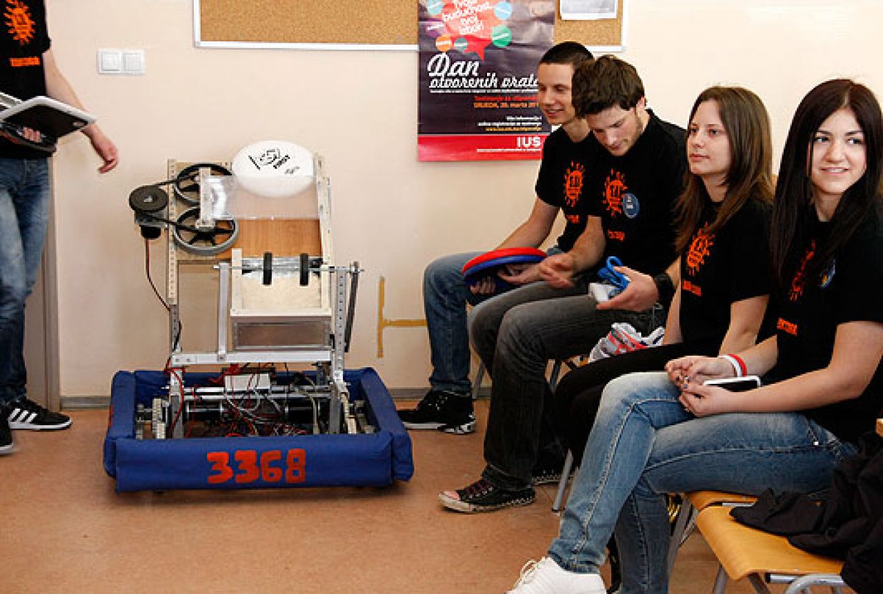 Koledž ujedinjenog svijeta Mostar na natjecanju iz robotike u Izraelu