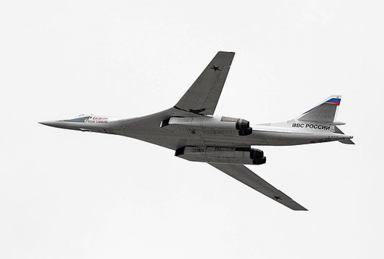 Белый лебедь высота. Ту-160 белый лебедь. Белый лебедь самолет ту 160. Стратегический бомбардировщик ту-160. Ту 160 Blackjack.