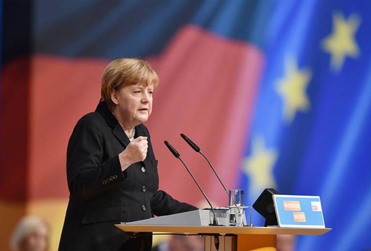 Merkel kritizirala zatvaranje balkanske rute za migrante