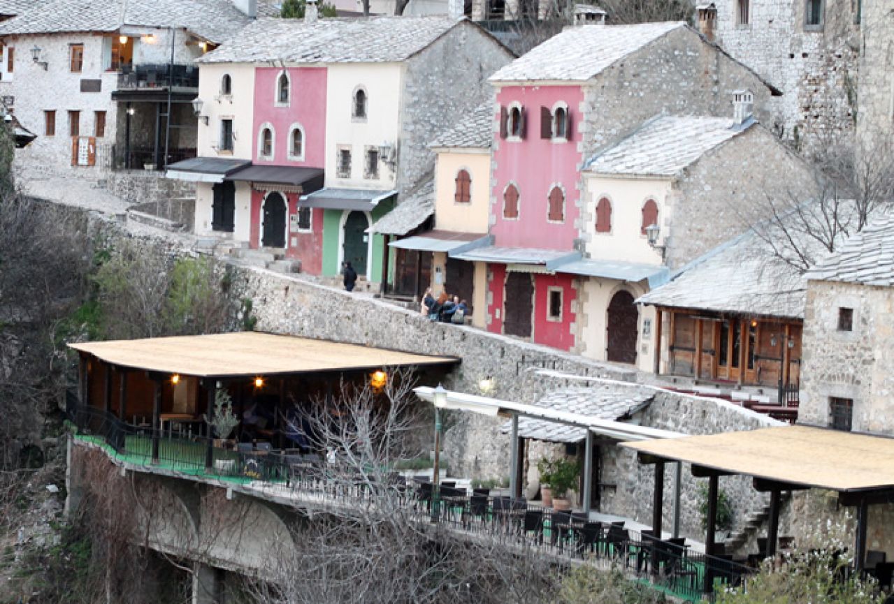 Mostar: Poluprazni Stari grad čeka prve turiste