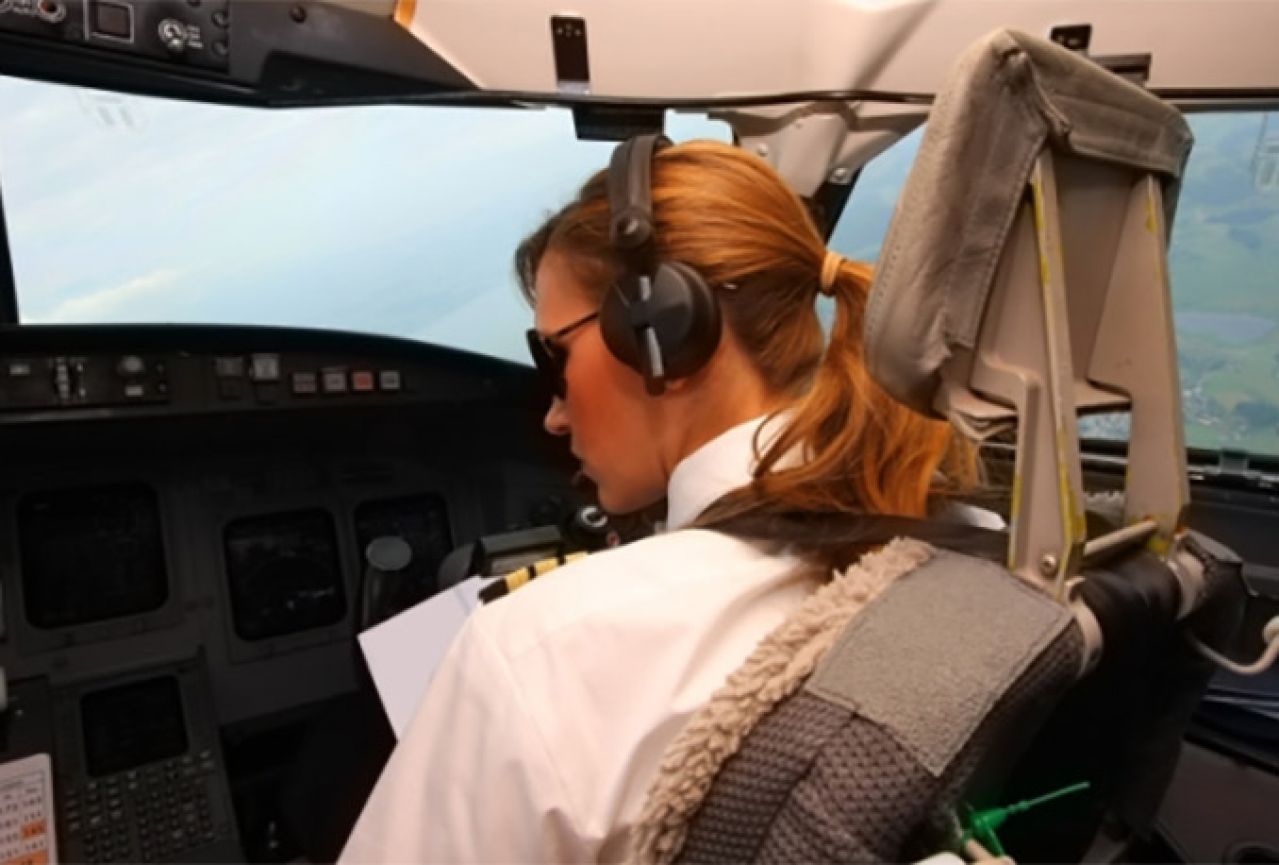 Povijesni let: Tri pilotkinje sletjele u Saudijsku Arabiju koja ženama brani vožnju automobila