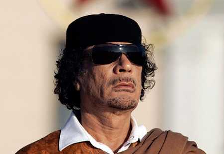 https://storage.bljesak.info/article/152045/450x310/moamer-gaddafi-naocale.jpg