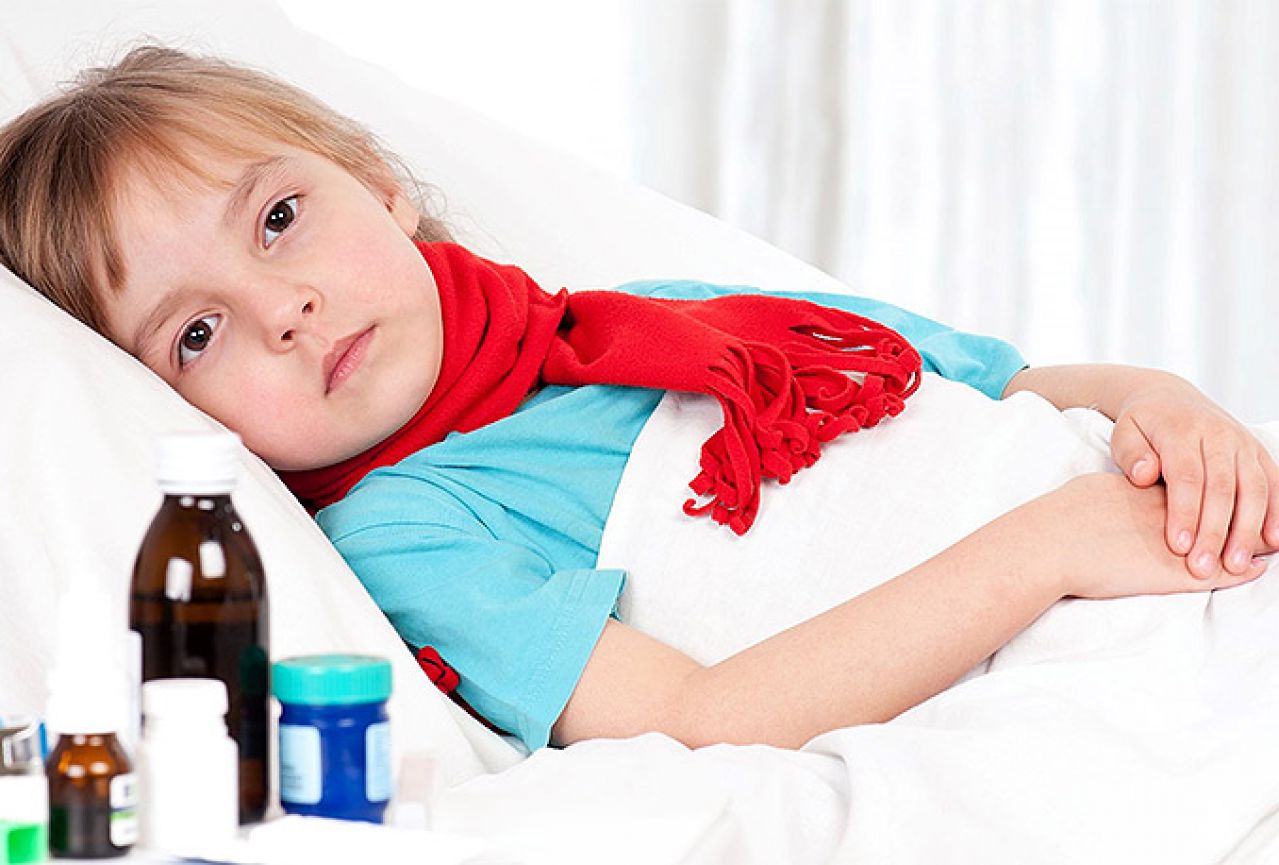 Djeca i dalje koriste štetne lijekove za kašalj i prehladu
