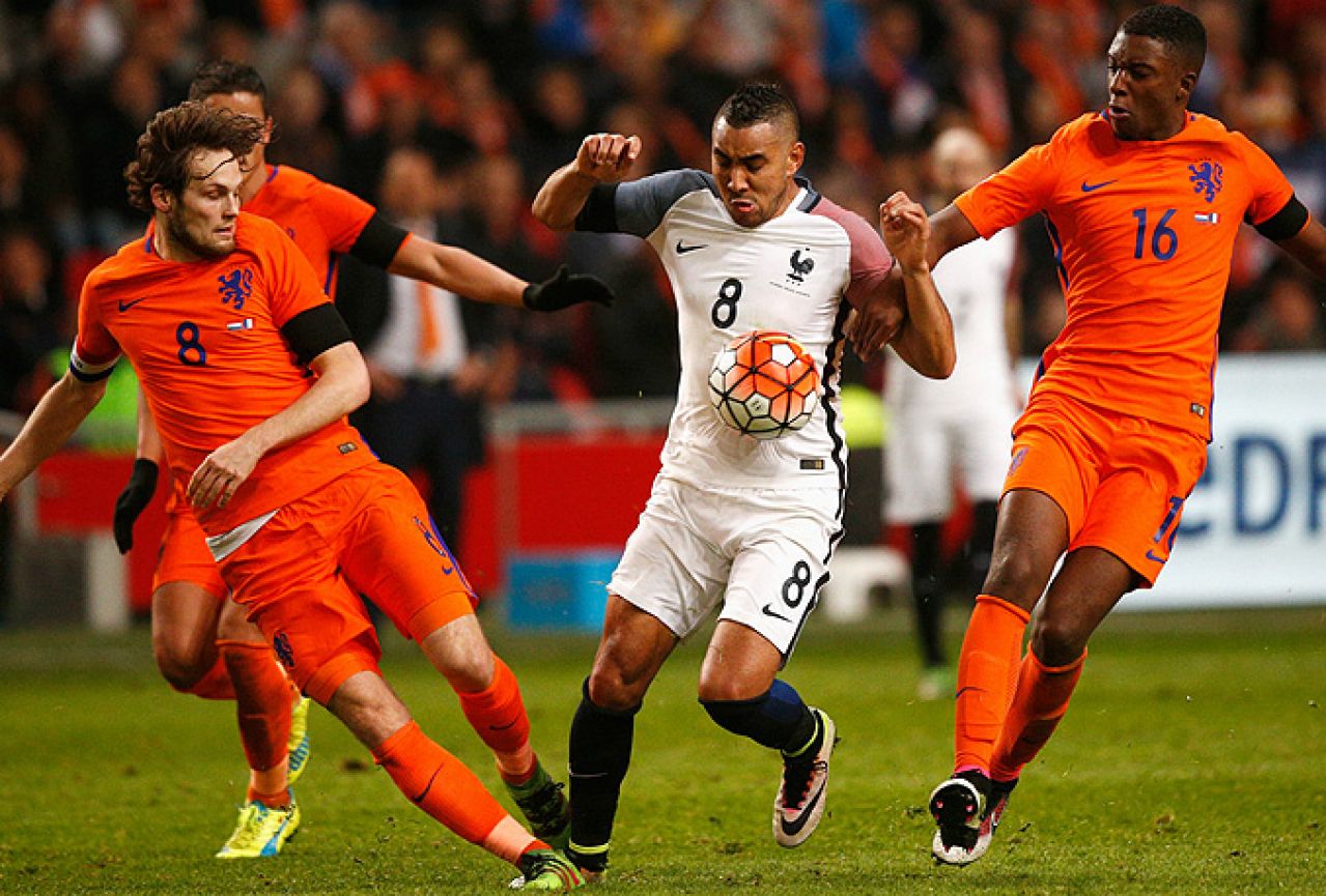 Francuska slavila u Amsterdamu, utakmica prekinuta zbog Cruyffa