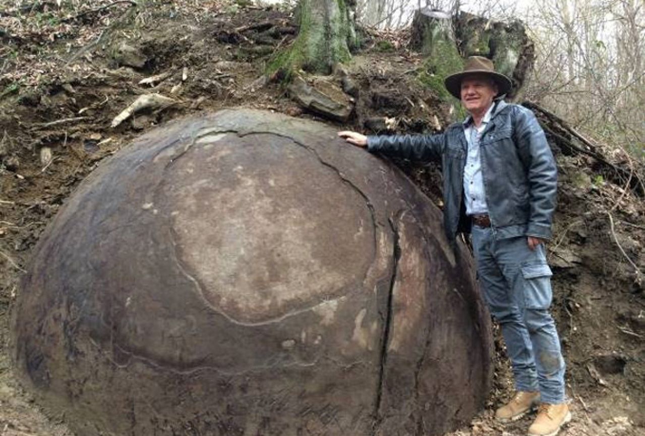 U okolini Zavidovića otkrivena nova atrakcija - megalitna kugla