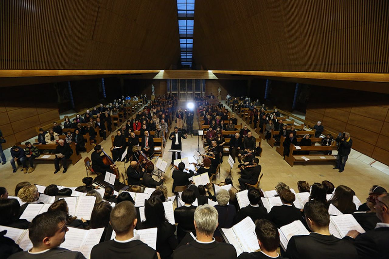 ''Napredak'' podario Mostarcima Uskrsni koncert