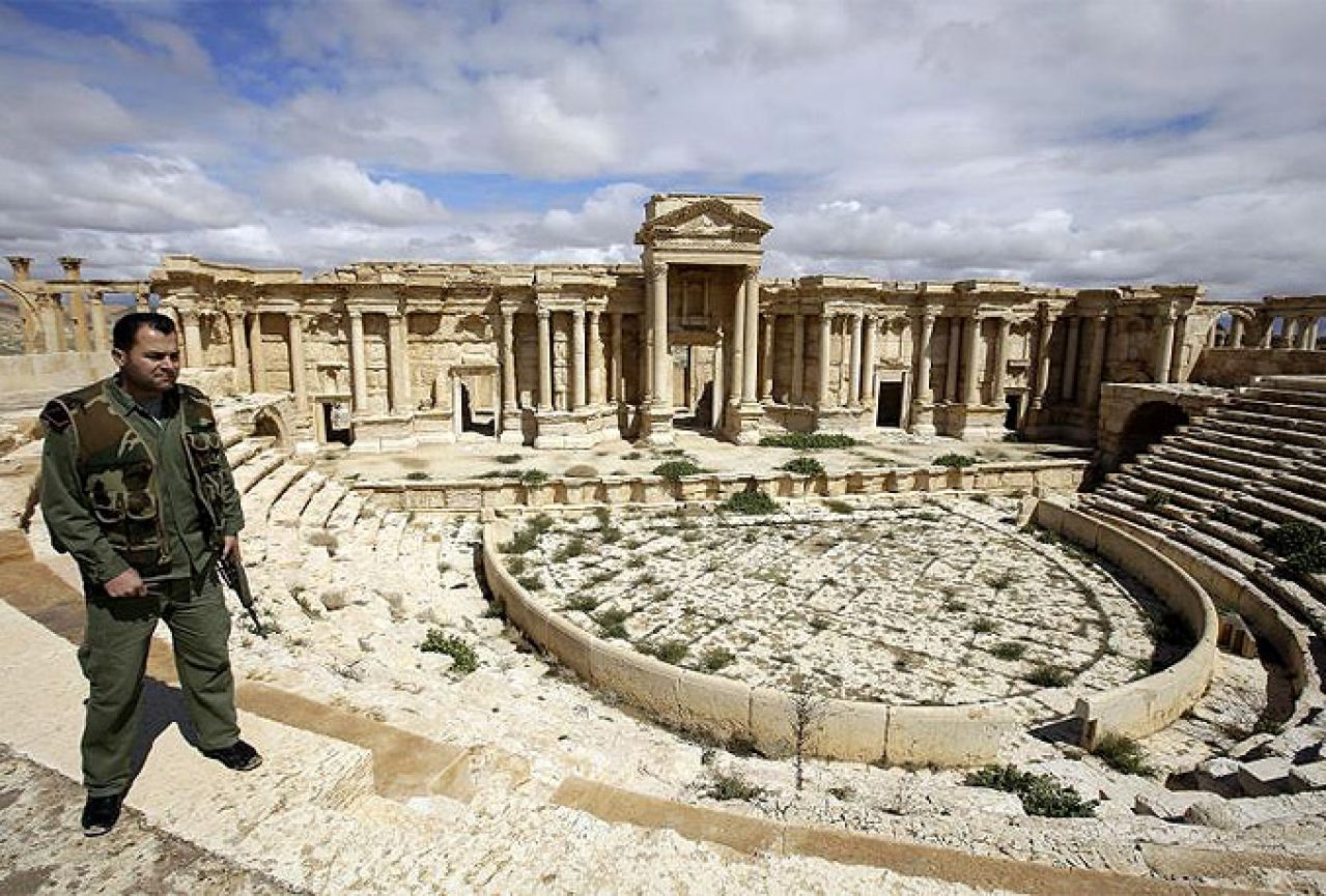 Palmira: Pronađena masovna grobnica