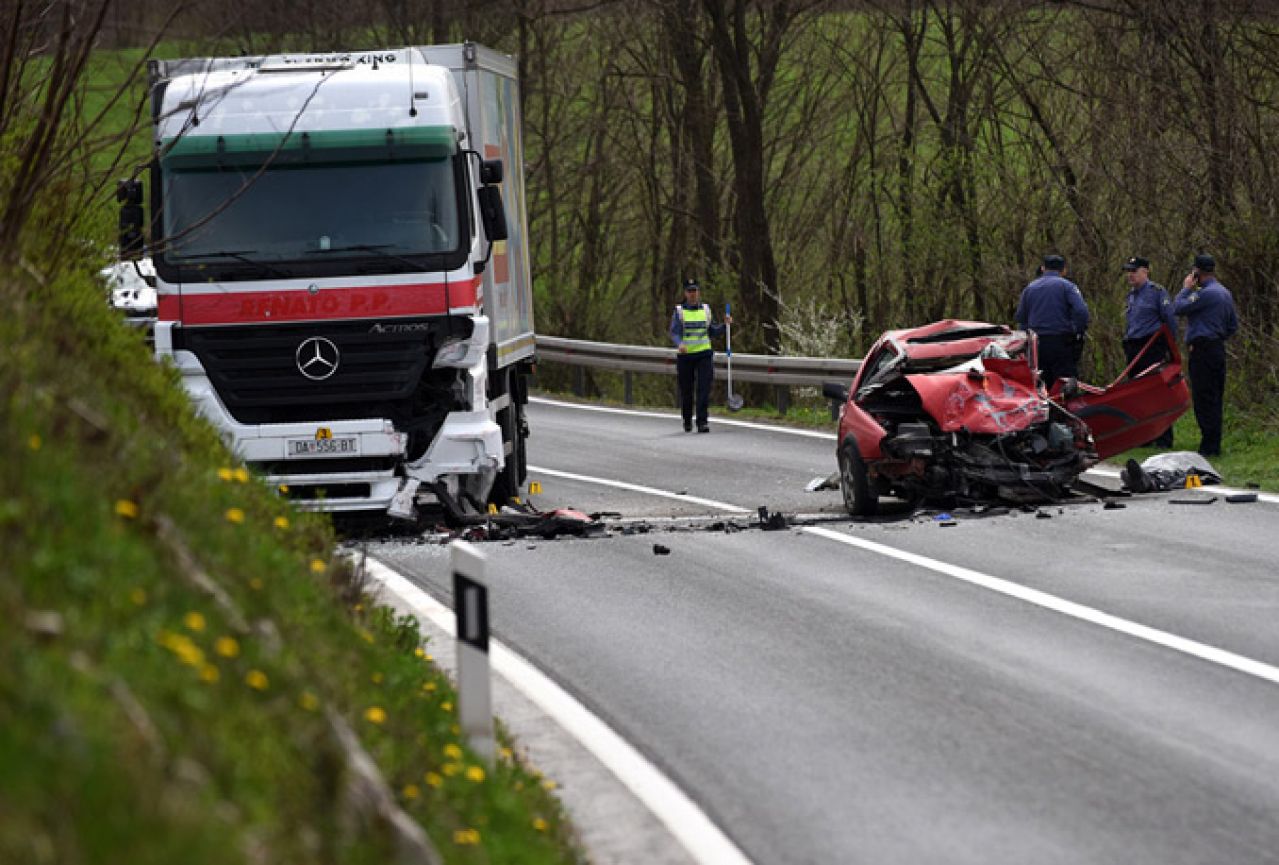 Hrvatska: Poginuo vozač automobila bosanskohercegovačkih oznaka