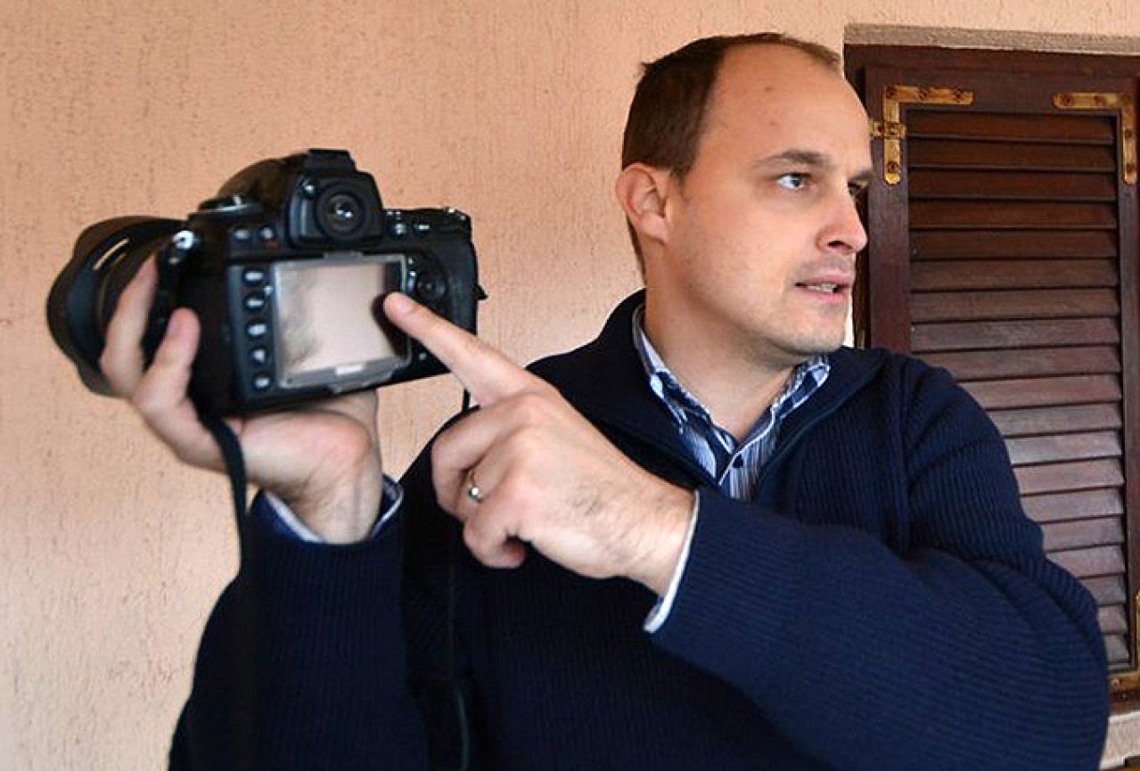 Ivan Kelava drži radionicu o fotografiji