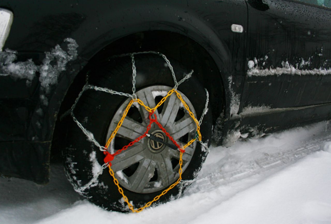 Zimska oprema za vozila obvezna do kraja tjedna