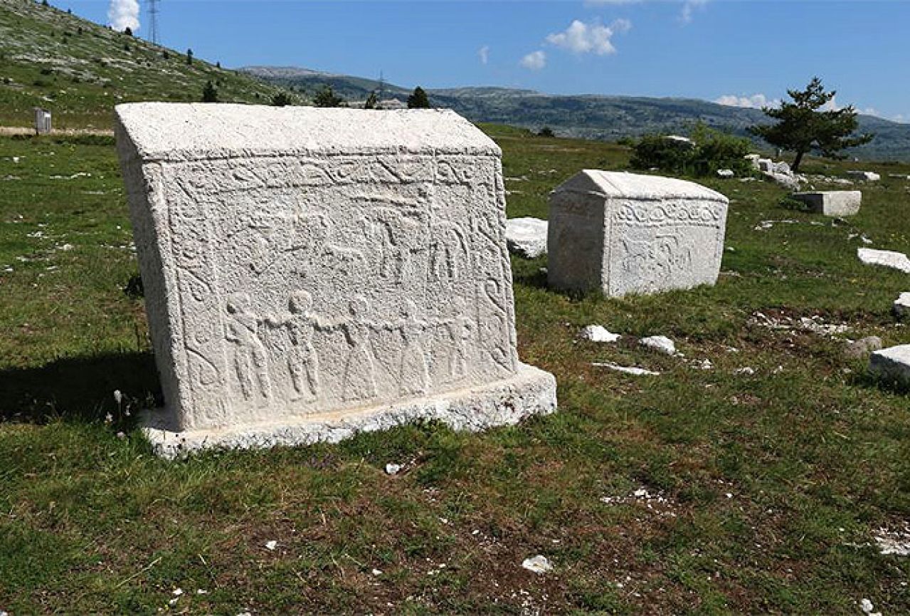  Bogata baština Mostara predstavljena u ''Stećcima Podveležja''