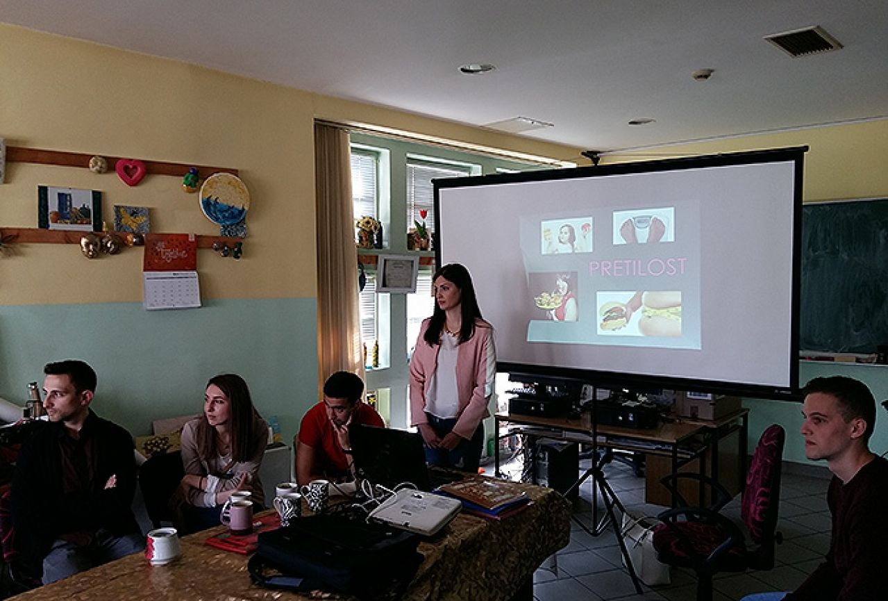 Mostarski studenti održali predavanje o važnosti zdrave prehrane
