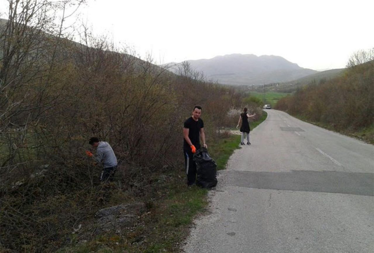 Akcija čišćenja puta u Gorancima