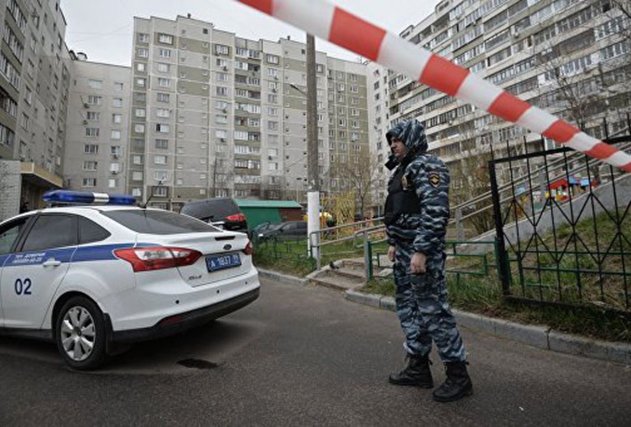 Moskva: U podrumu stambene zgrade pronašli skladište eksploziva i streljiva
