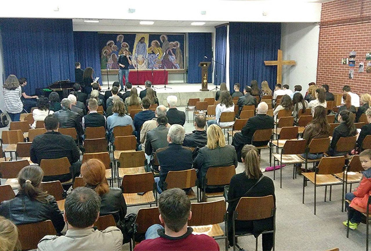 Volonteri župnog Caritasa Katedrale Mostar organizirali humanitarnu izložbu
