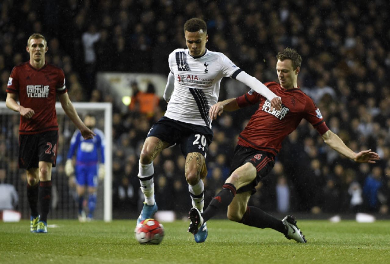 Tottenham kiksao; Leicester pobjedu od naslova