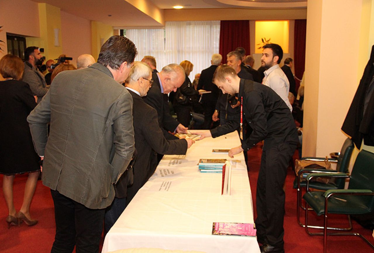 Humanitarna promocija knjiga Josipa Muselimovića u Mostaru