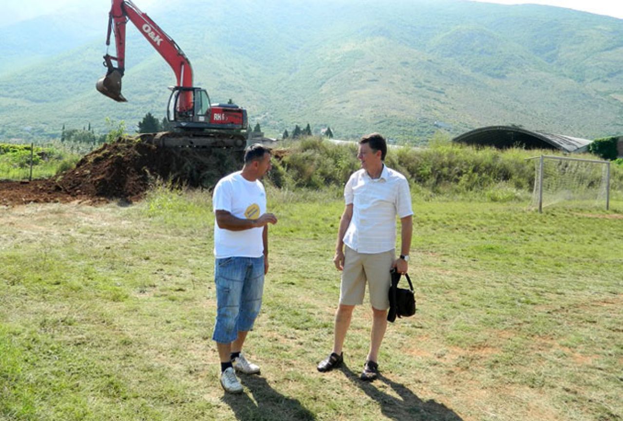 Izgradnja pomoćnog terena u Vrapčićima će se nastaviti