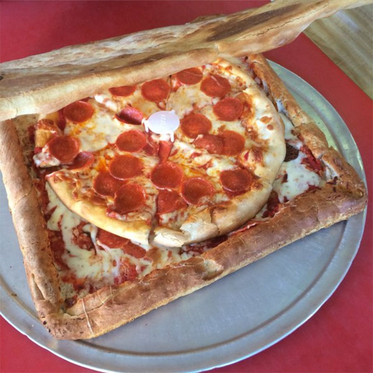 Pizza u pizzi: Jestiva kutija za pizze