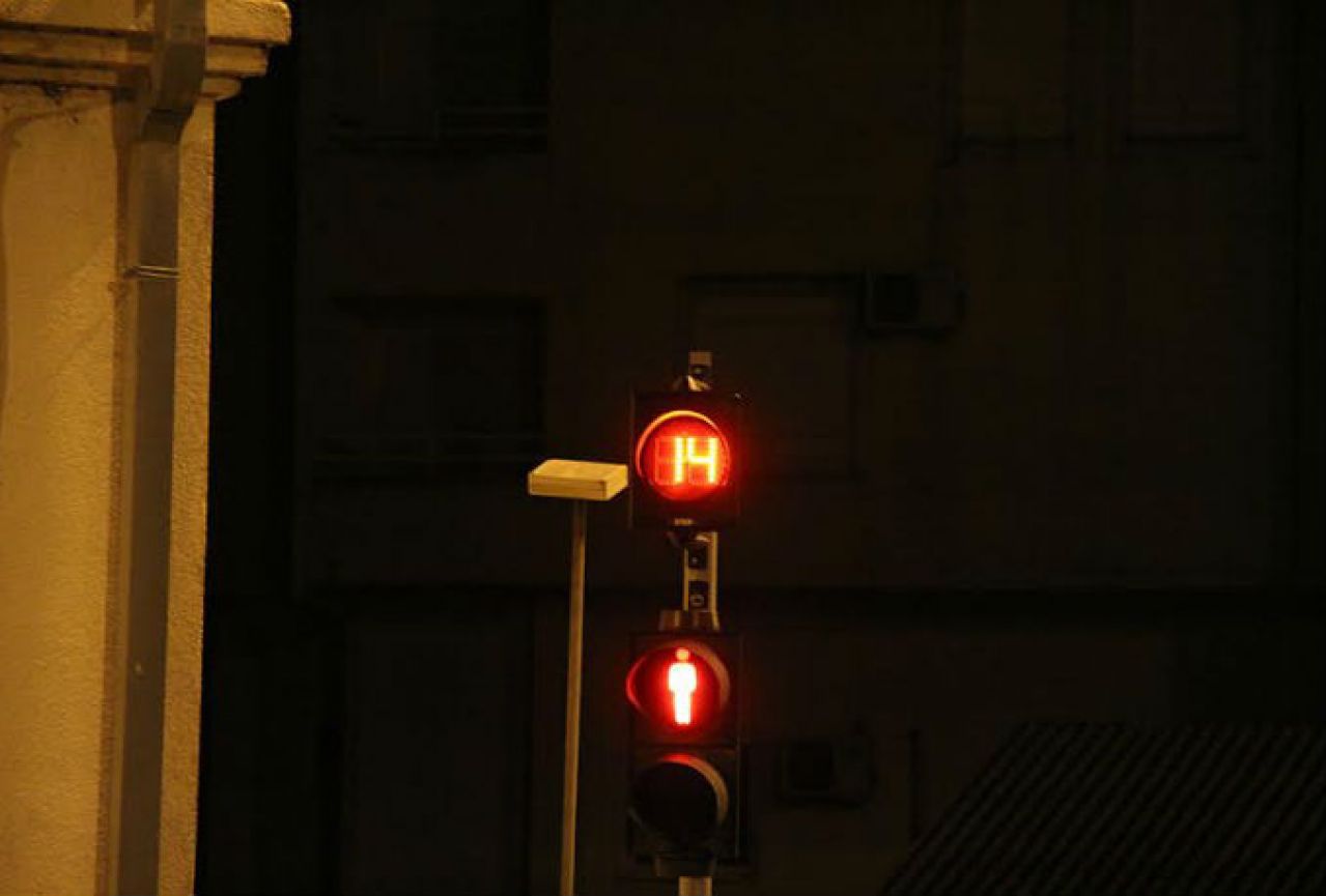 Mostar: Na semaforima postavljeni brojači 