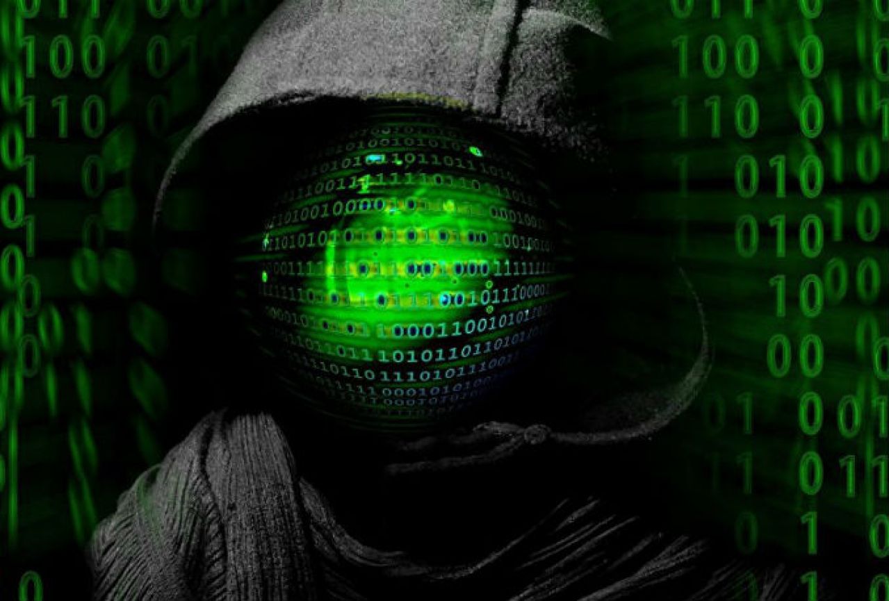 Misteriozni haker širi paniku internetom