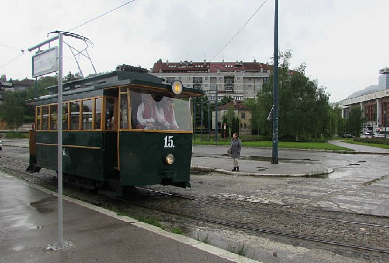 Replika prvog električnog tramvaja ponovo na ulicama Sarajeva