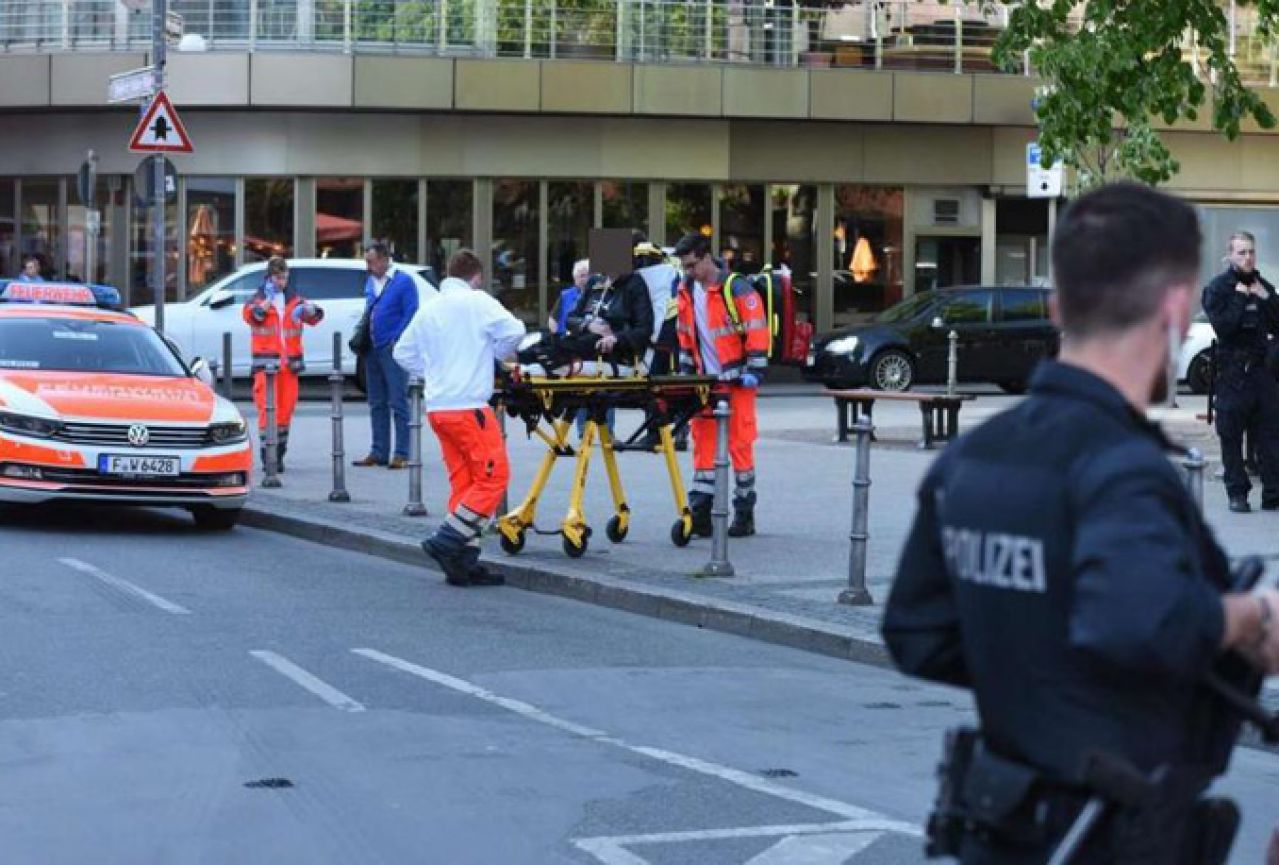 Pucnjava u Frankfurtu, najmanje troje ranjenih