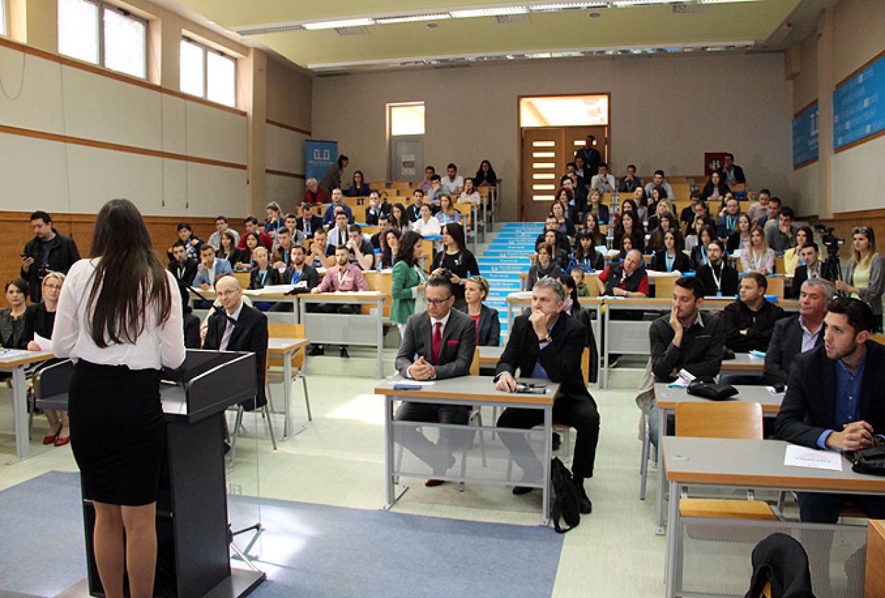 U Mostaru započela konferencija 'Magistra vitae'