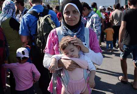 https://storage.bljesak.info/article/157152/450x310/sirija-migranti-djete-beba.jpg
