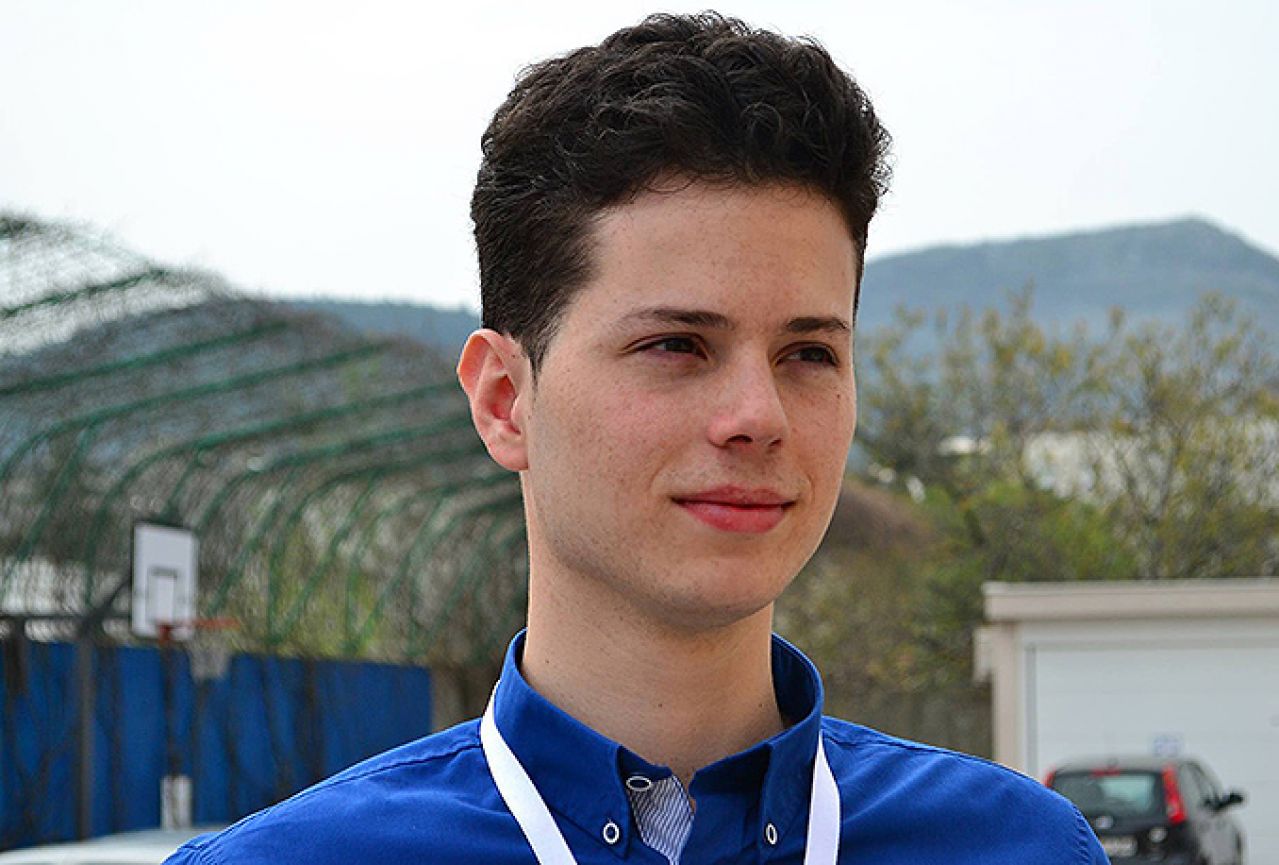 Upoznajte Ivu Čarapinu, jednog od najaktivnijih mladih Mostaraca