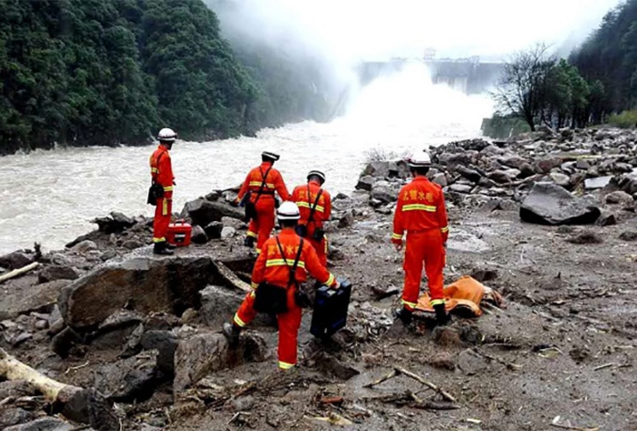 Obilne padaline u Kini ubile 66 osoba, uništeno 5.200 kuća