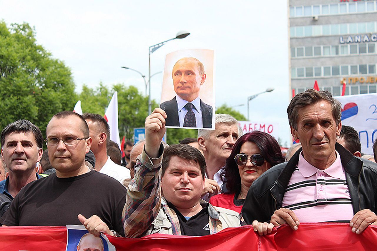 Vladajući vs. opozicija: Tisuće ljudi na ulicama Banja Luke