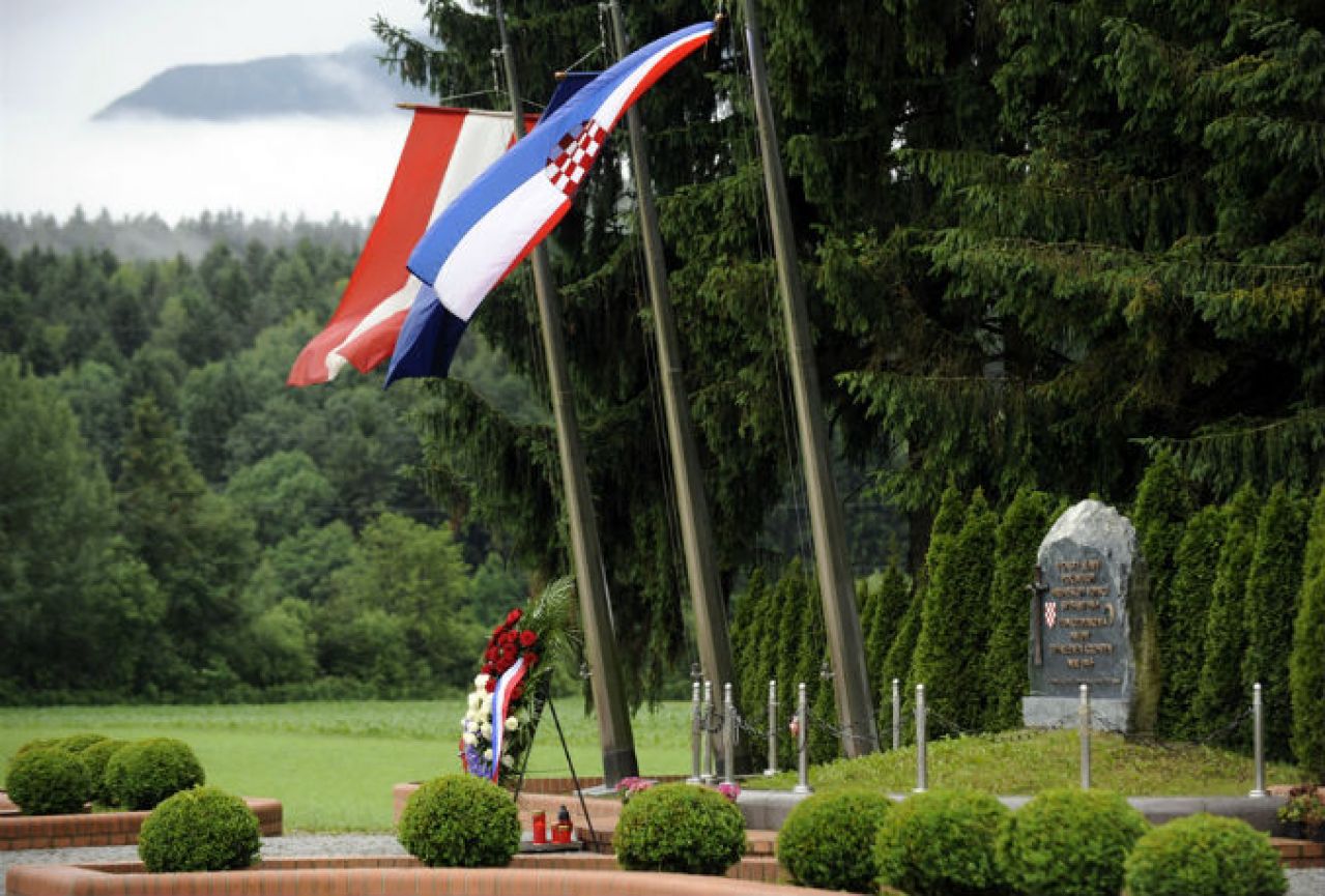  Srbija traži da Europa osudi Hrvatsku zbog vijenaca u Bleiburgu