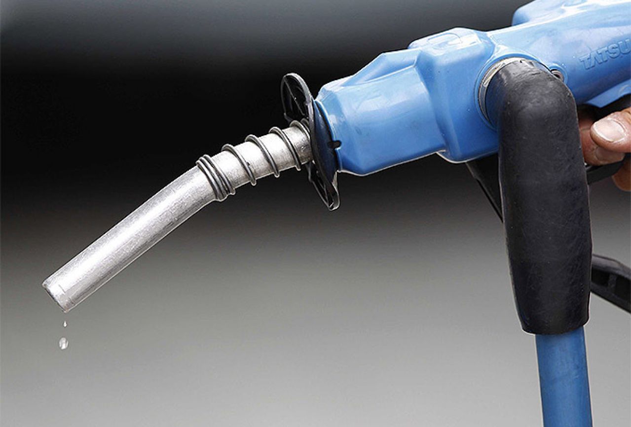 Zabrana točenja lož – ulja na benzinskim crpkama