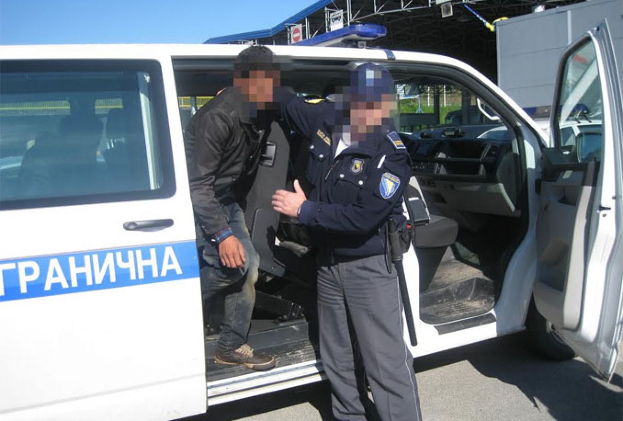 BiH: Spriječeno krijumčarenje ljudi na granici