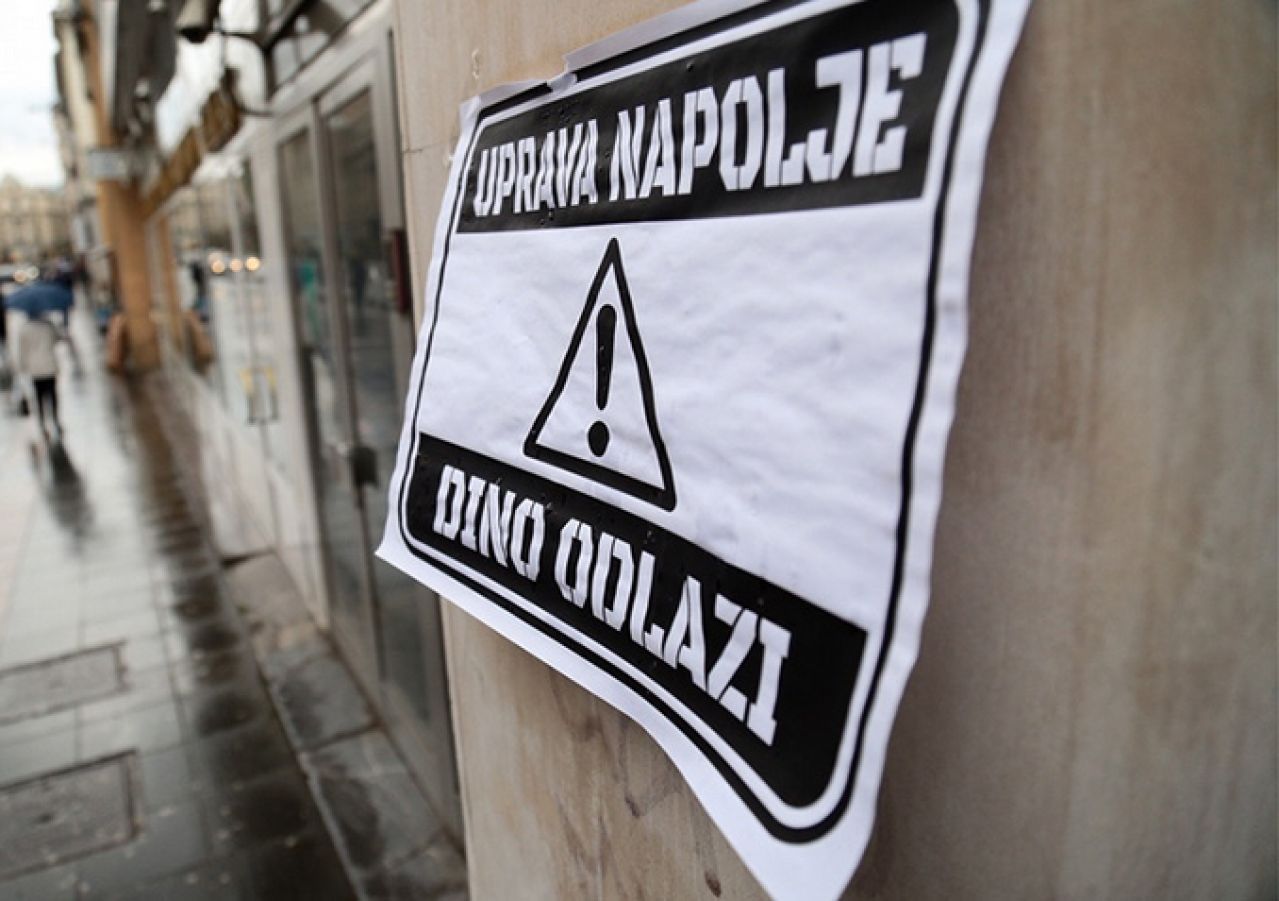 Sarajevo oblijepljeno plakatima usmjerenim protiv uprave kluba
