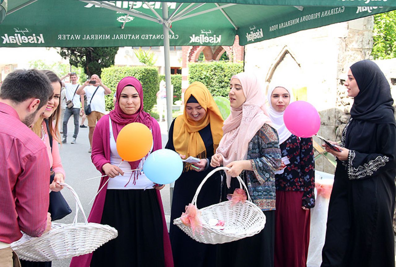 Radost dolaska ramazana podijelili s građanima Mostara