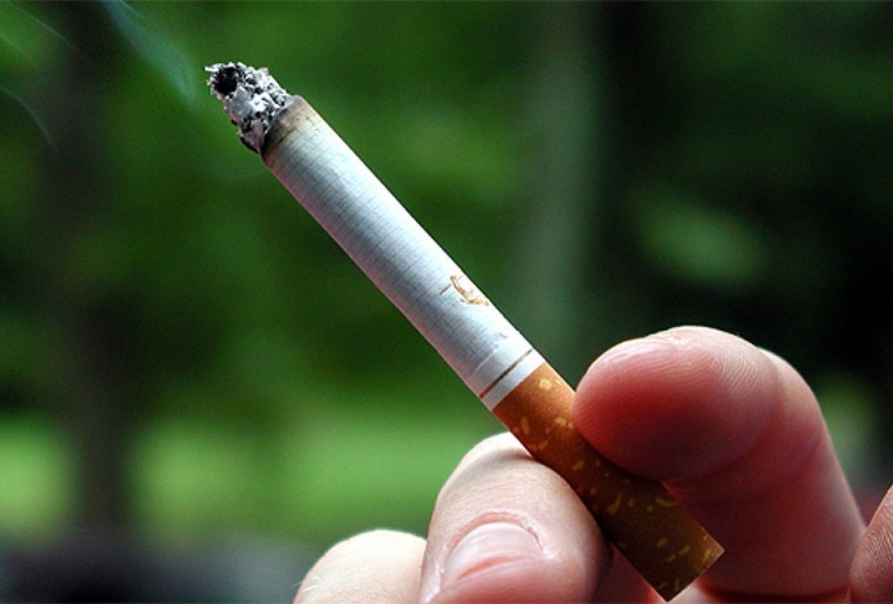 Ne na autoput: Sredstva od trošarina na cigarete usmjeriti u zdravstvo