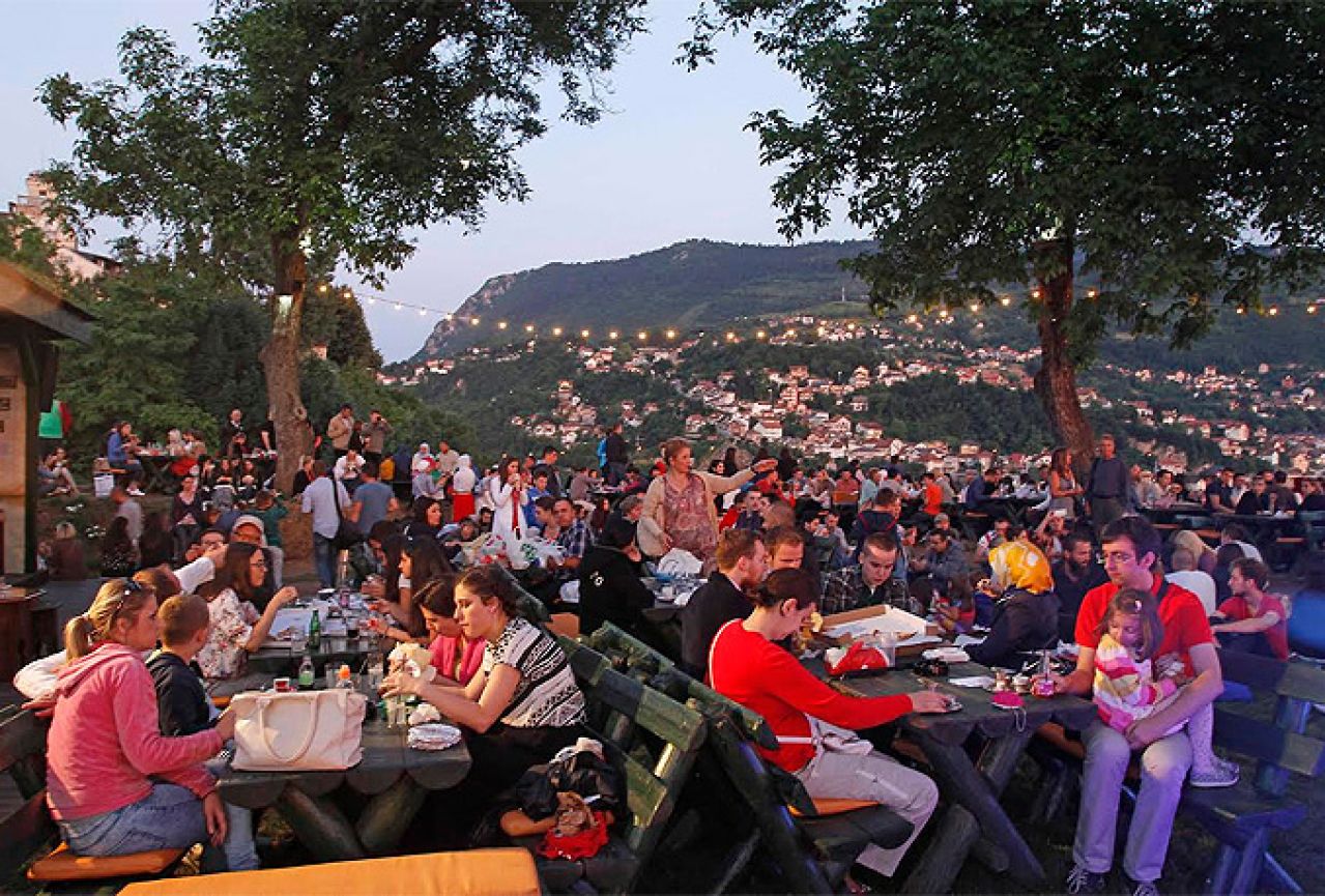 Sarajevski kiseljak i Sarajevo Ramazan Festival šire ljepotu ramazanskih običaja
