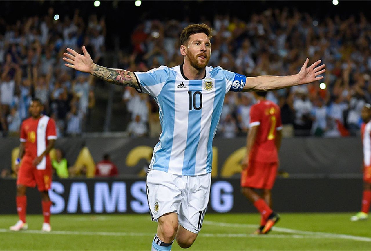 Hat-trick Messija za 'petardu' Argentine