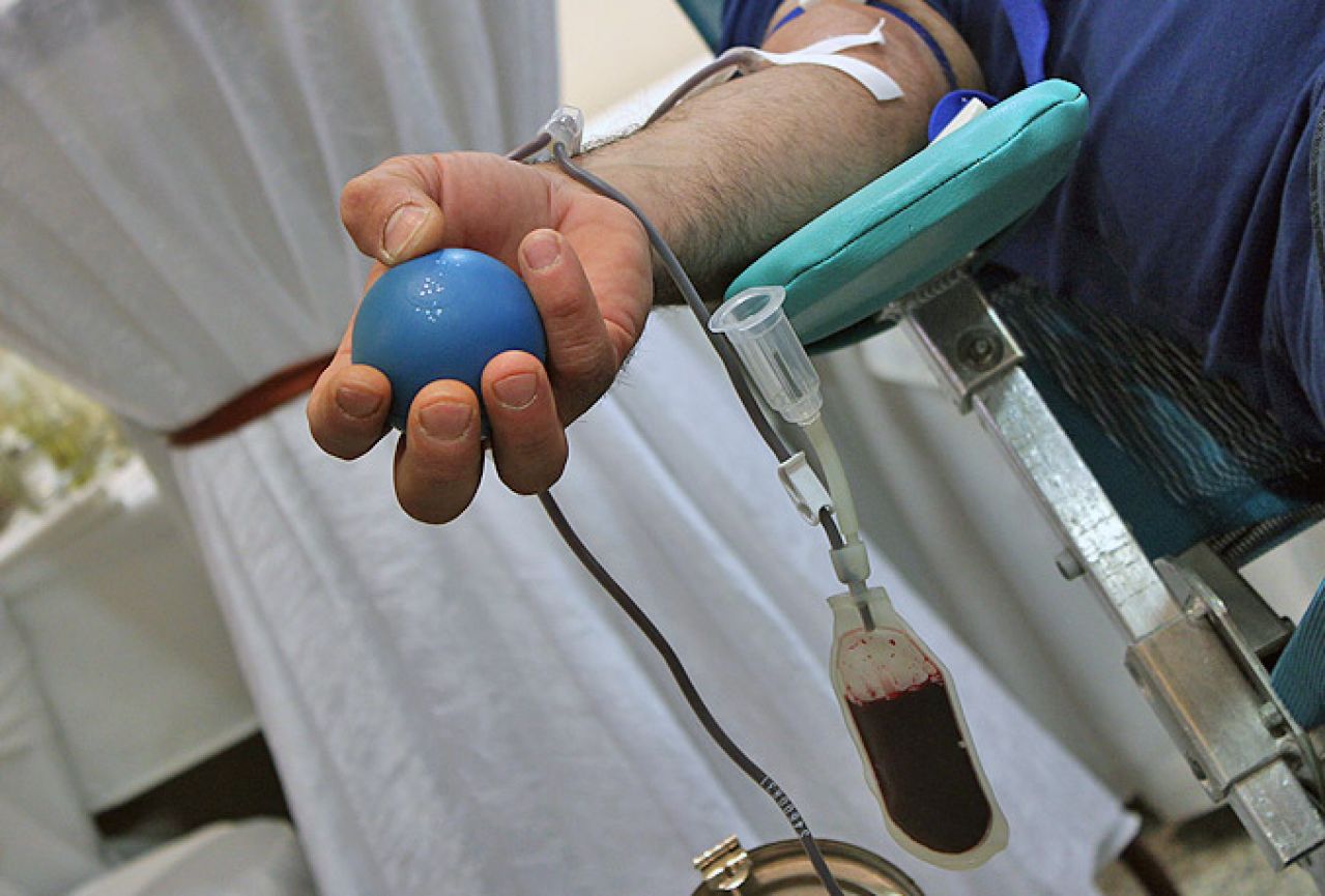 Crveni križ FBiH objavio ''Vodič za dobrovoljno davalaštvo krvi''