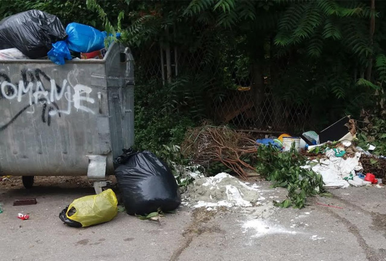 Strvinu u Mostaru još nitko ne miče